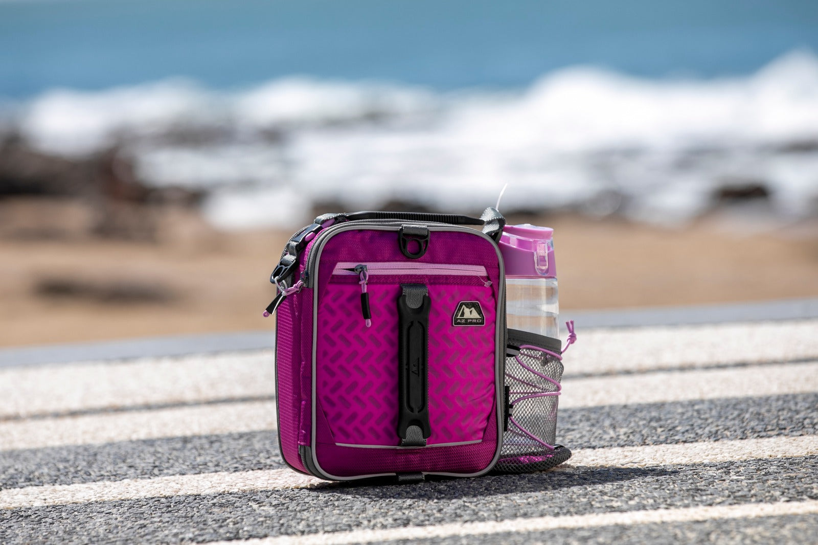 Lunchera Térmica Arctic Zone Pro Azul con recipiente y botella