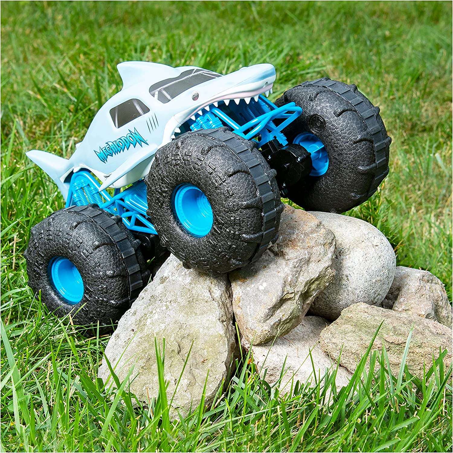 Monster Jam Megalodon Gigante A Control Remoto